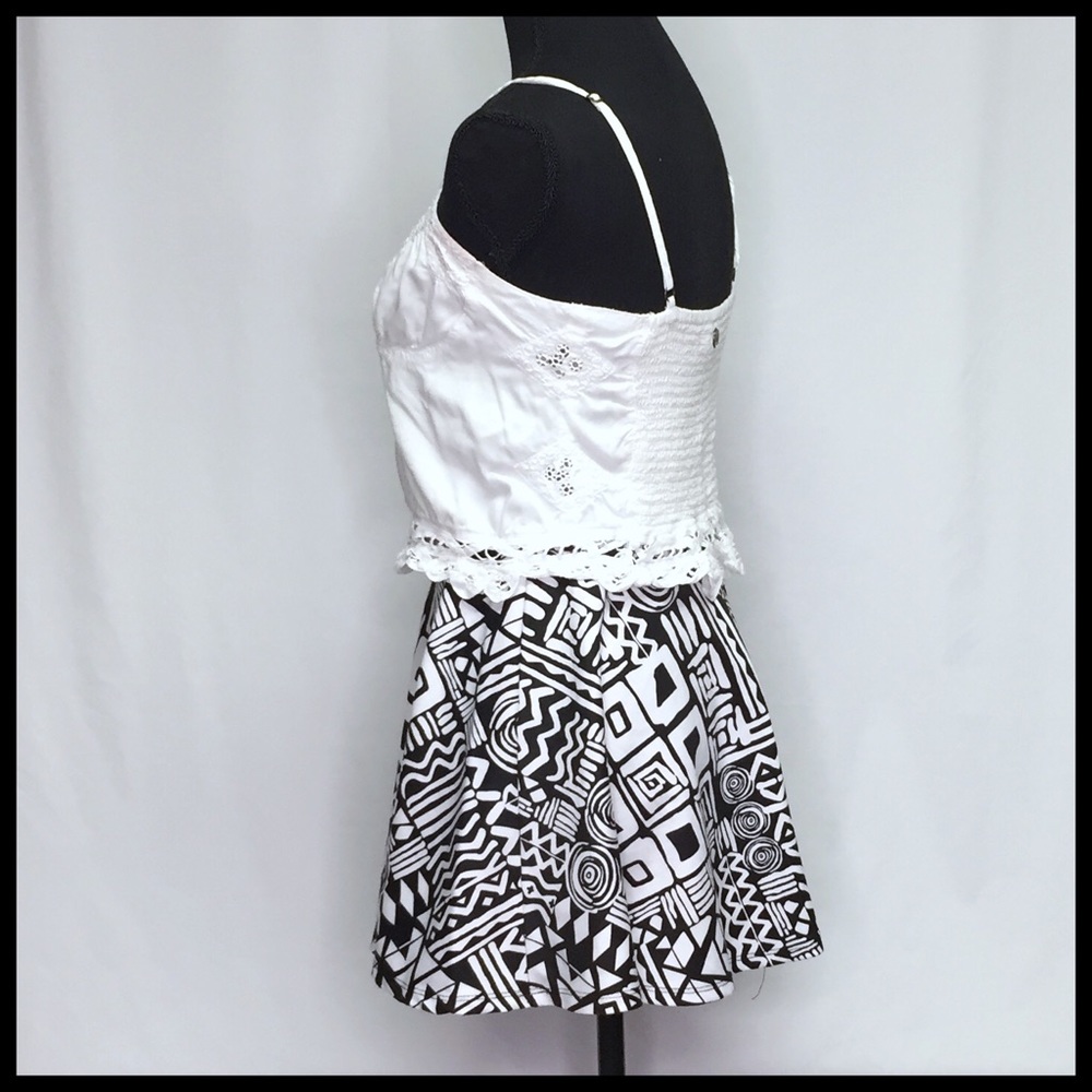 Forever 21 Skater Skirt - Size S - Picture 2 of 4